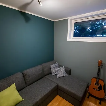 Tatil Evi Spacious House, Close To Granasen Arena! 4 Beds, 2 Bathrooms, Free Parking Trondheim